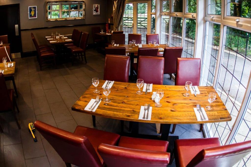 Briars Hall Hotel Burscough 外观 照片