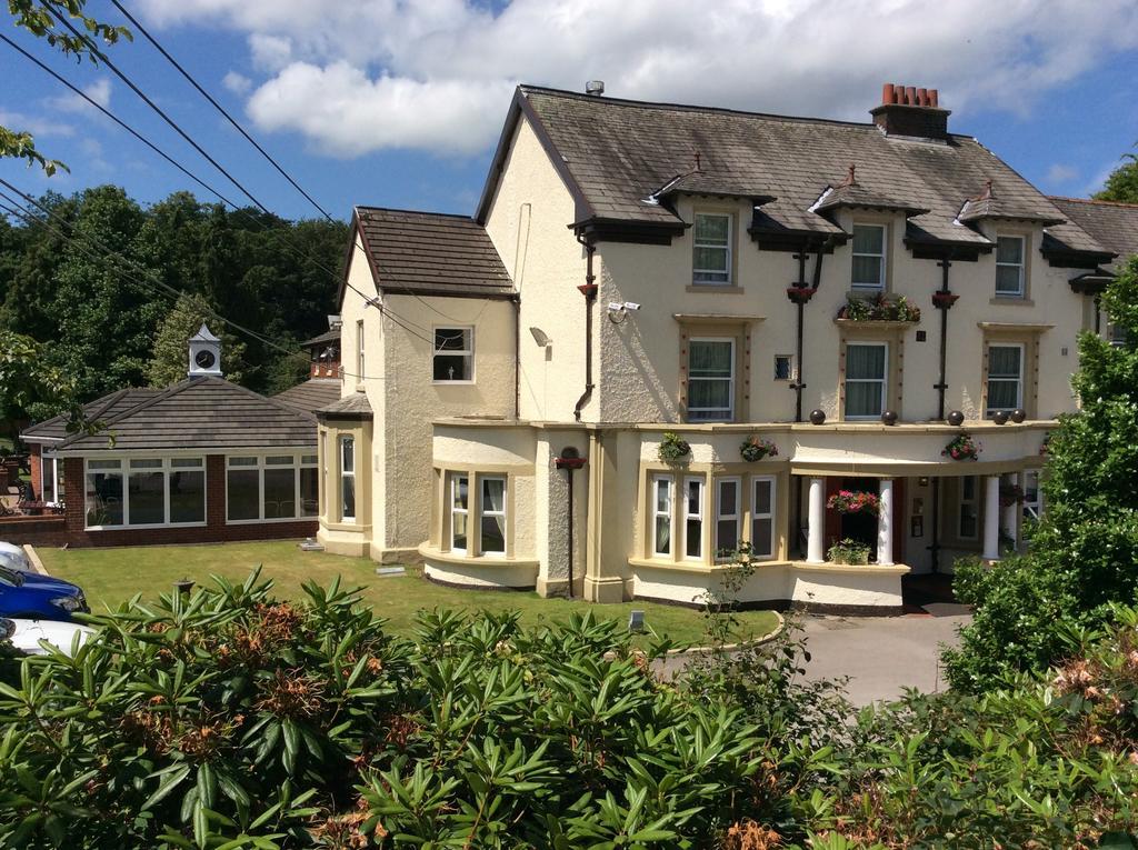 Briars Hall Hotel Burscough 外观 照片